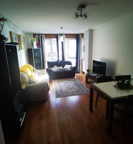 Piso Luminoso En El Temple Lägenhet